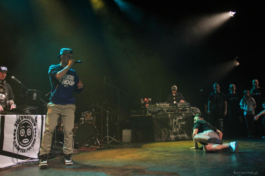 Muzyka i taniec przeciwko przemocy