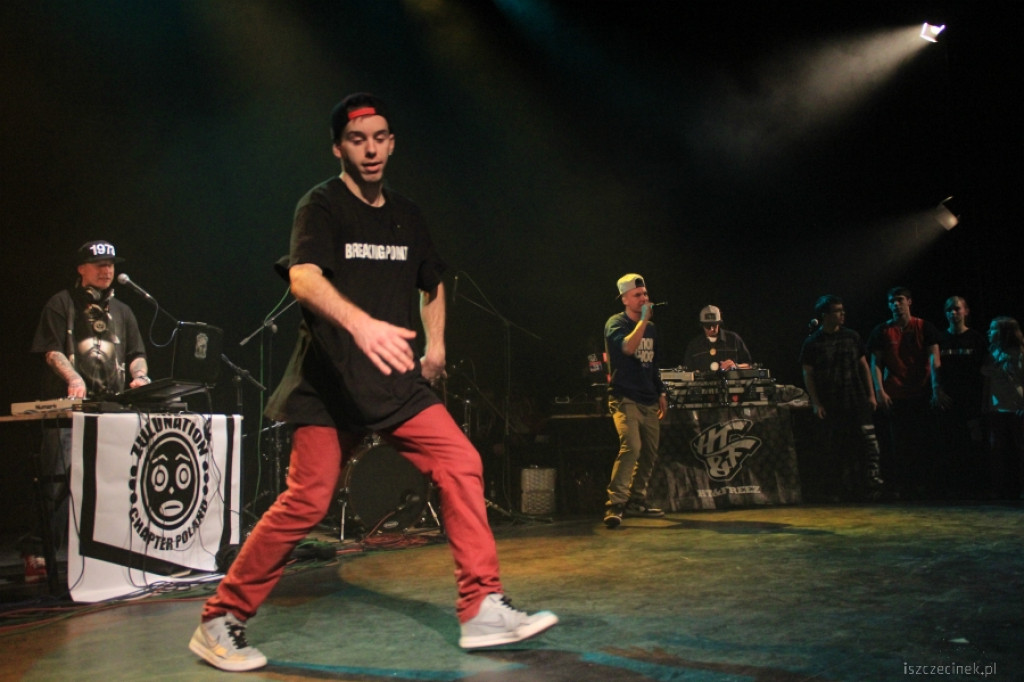 Muzyka i taniec przeciwko przemocy