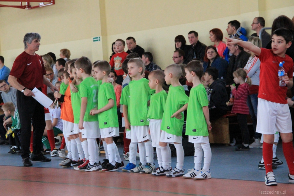 Najmłodsi na boisku