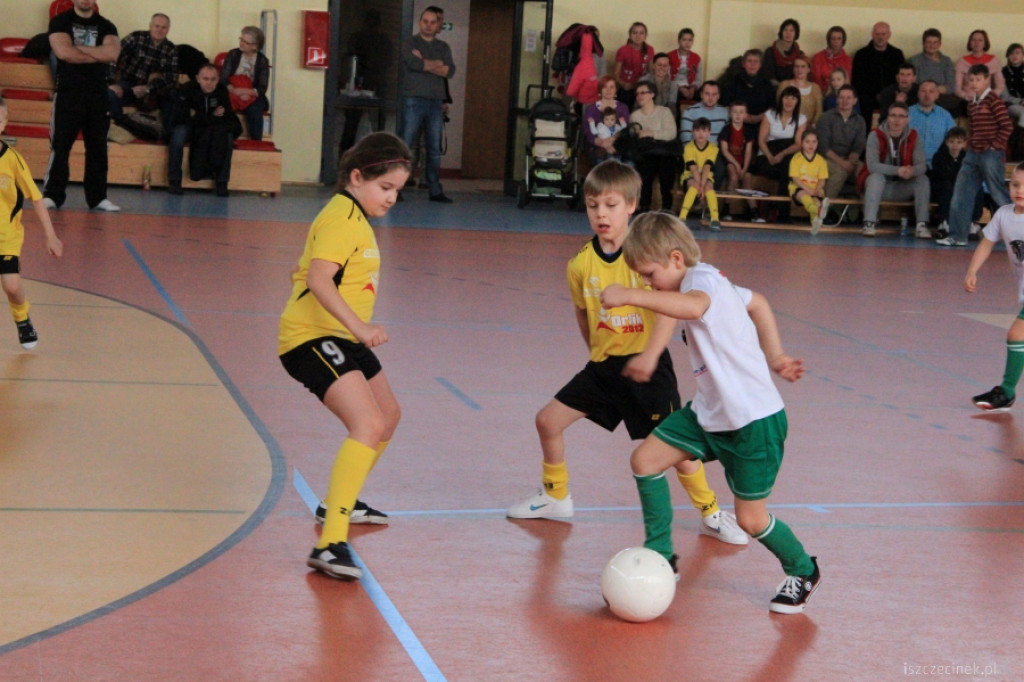 Najmłodsi na boisku