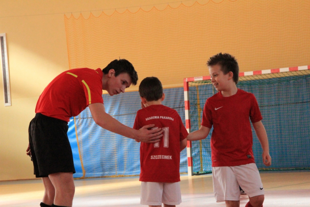 Najmłodsi na boisku