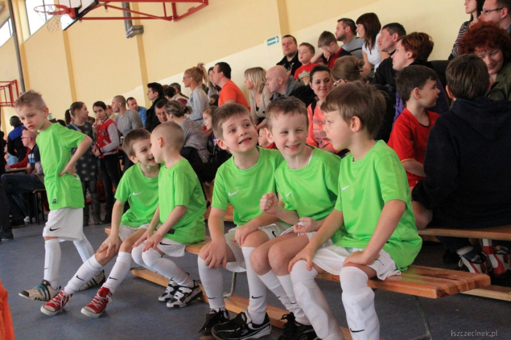 Najmłodsi na boisku