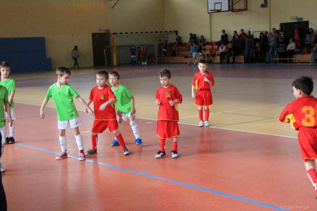 Najmłodsi na boisku