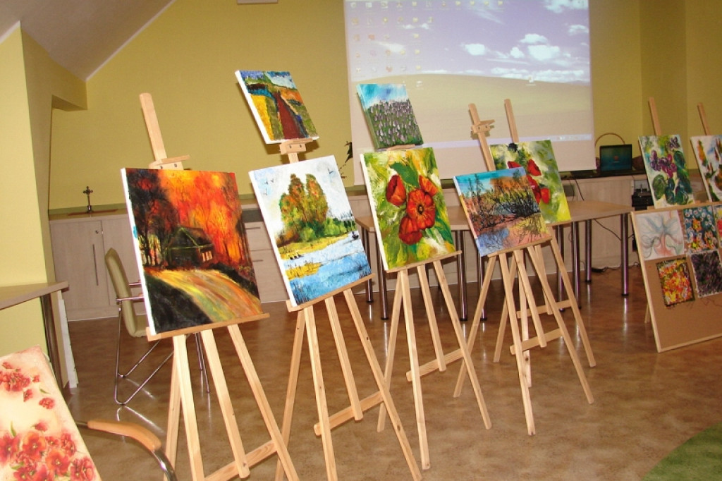 Wystawa prac pacjentów w Centrum SM w Bornem Sulinowie