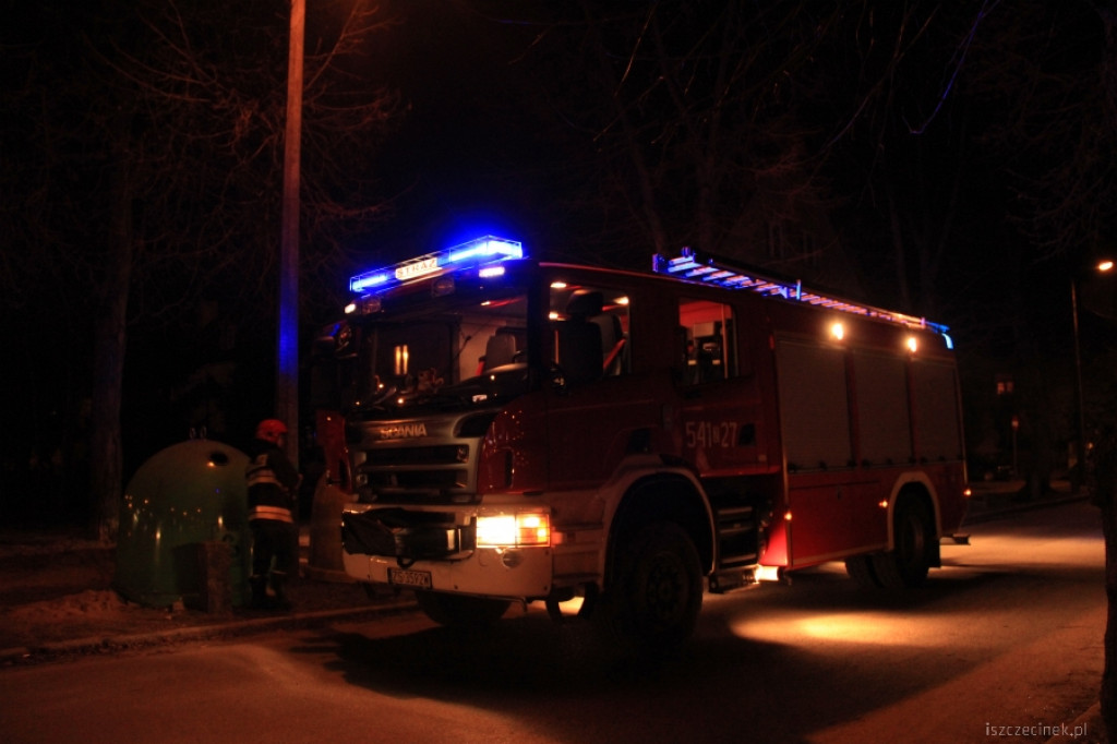 Płonął śmietnik przy ul. Wiśniowej