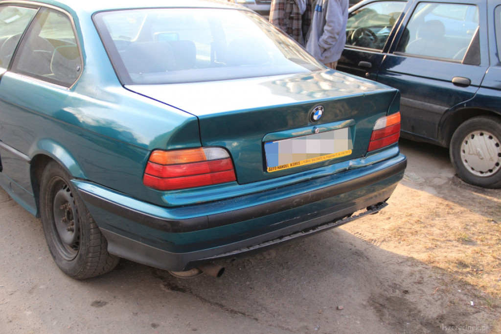 Kolizja na Armii Krajowej - Fordem w BMW