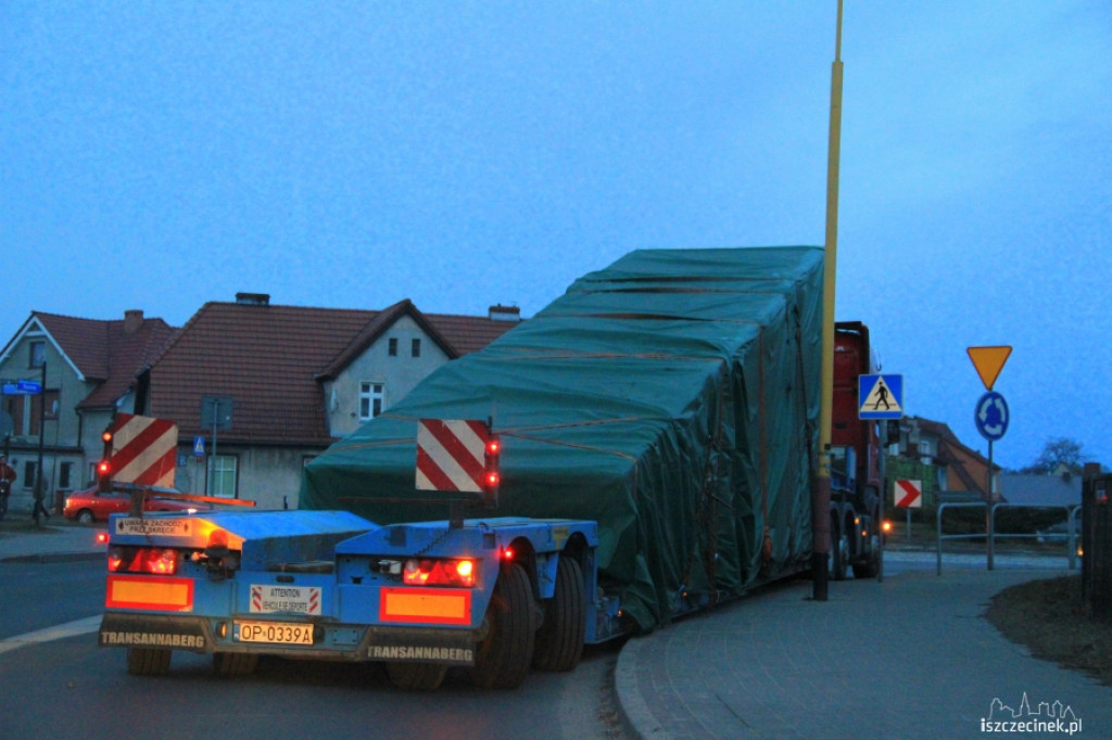 TIR zablokował rondo przy PKP