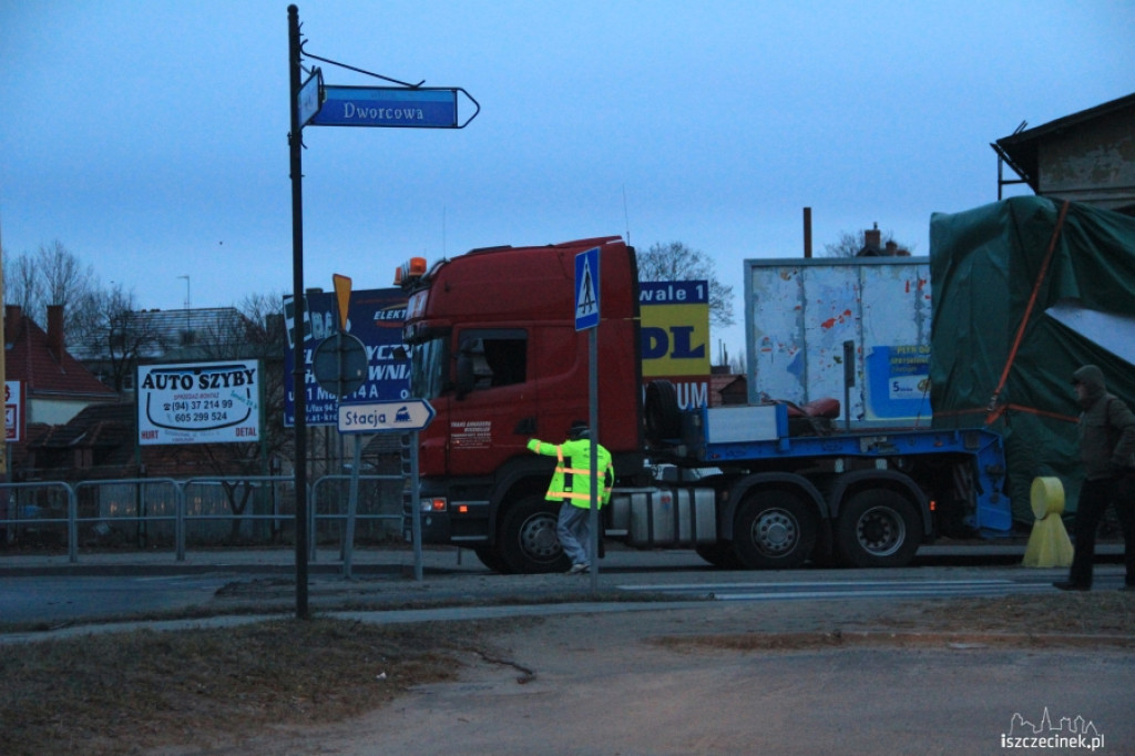 TIR zablokował rondo przy PKP