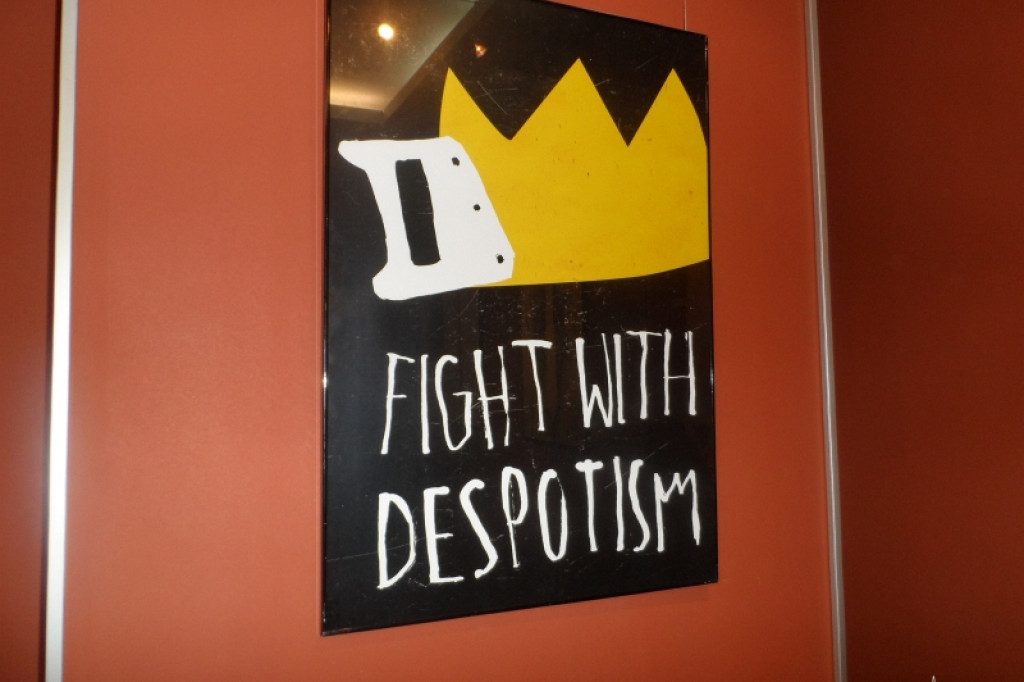 Wernisaż wystawy plakatów autorstwa Adama Klasy