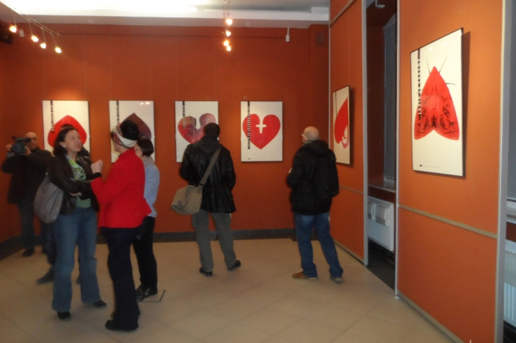 Wernisaż wystawy plakatów autorstwa Adama Klasy