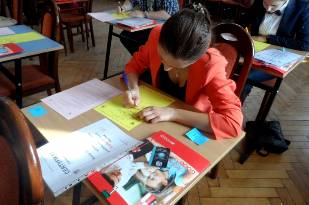 VI edycja konkursu powiatowego English Dictation