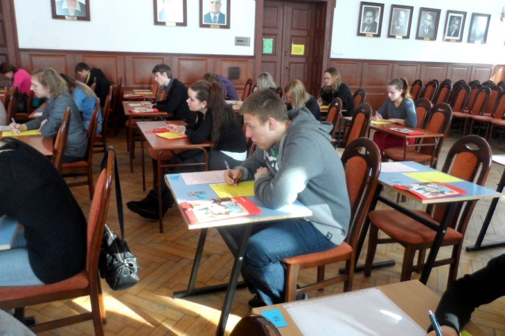 VI edycja konkursu powiatowego English Dictation