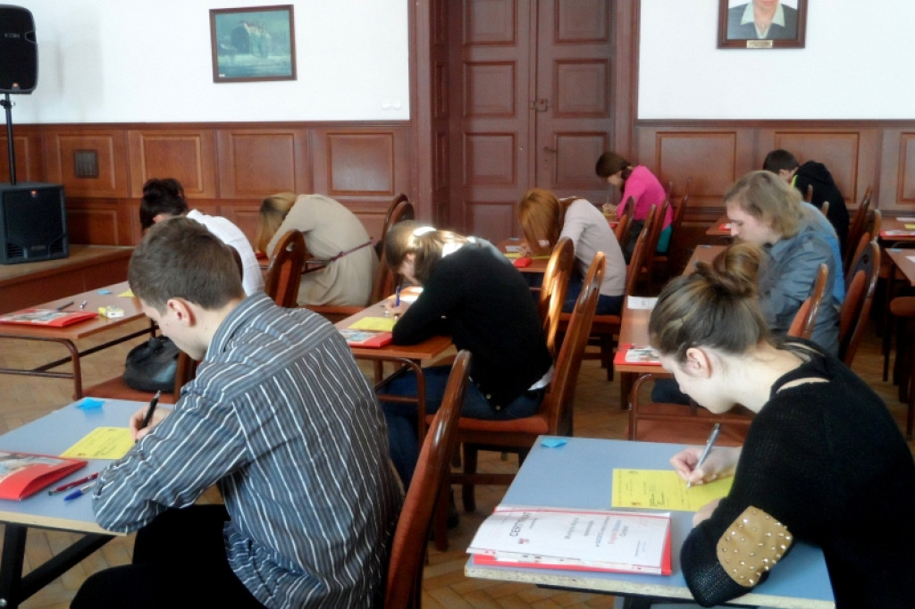 VI edycja konkursu powiatowego English Dictation