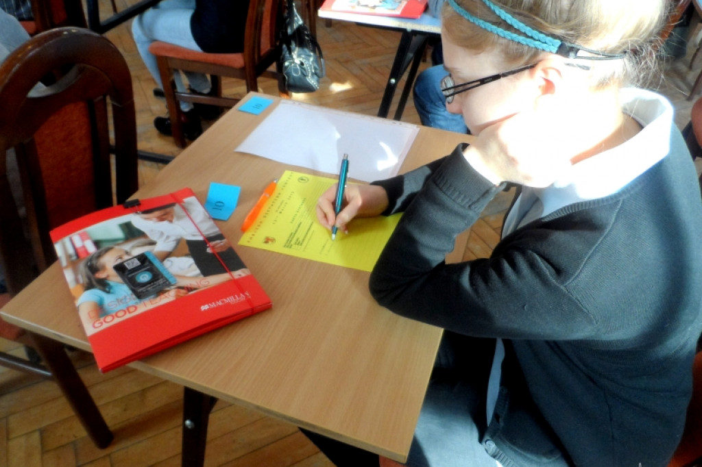 VI edycja konkursu powiatowego English Dictation