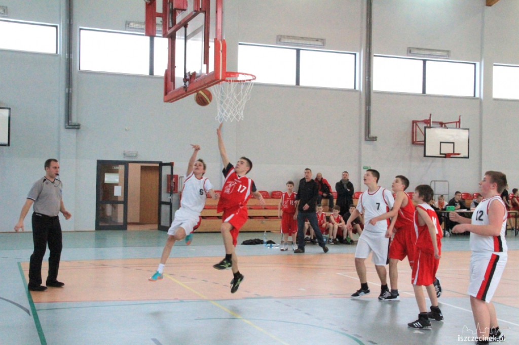 Turniej Regionalny Igrzysk Młodzieży Szkolnej w mini koszykówce chłopców