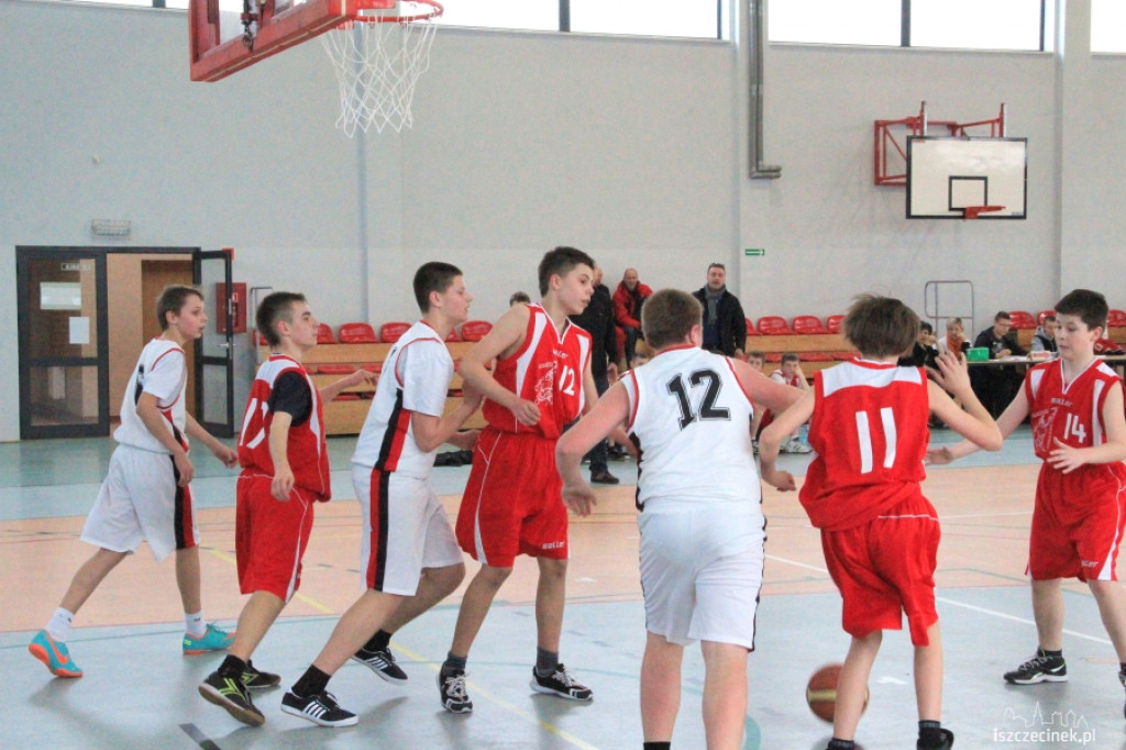 Turniej Regionalny Igrzysk Młodzieży Szkolnej w mini koszykówce chłopców