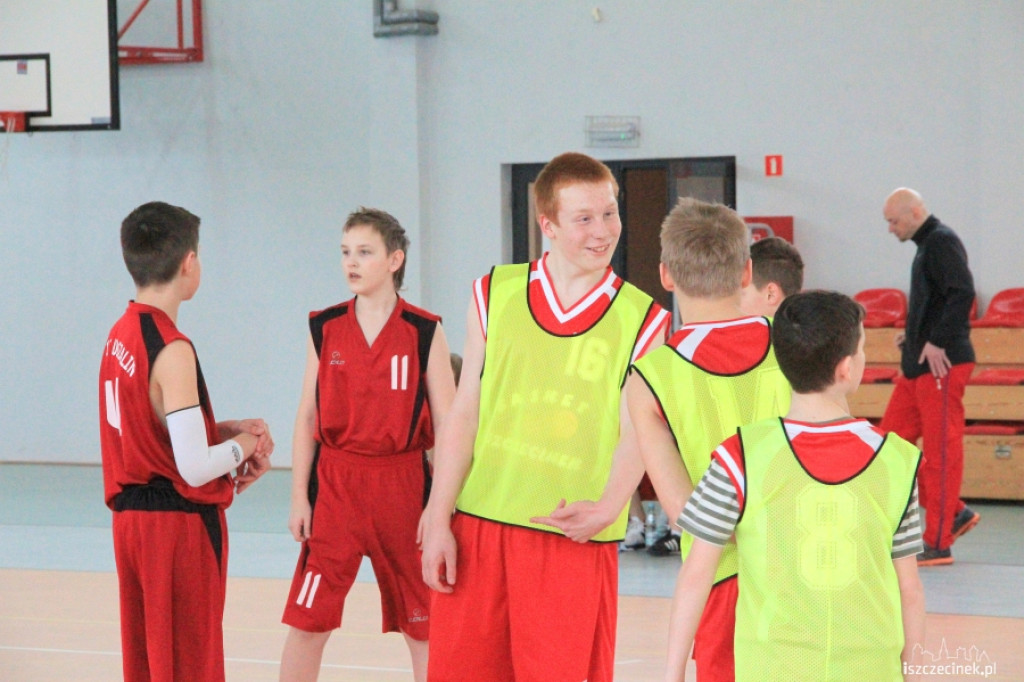 Turniej Regionalny Igrzysk Młodzieży Szkolnej w mini koszykówce chłopców