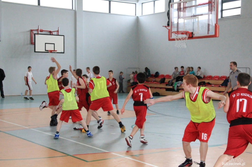 Turniej Regionalny Igrzysk Młodzieży Szkolnej w mini koszykówce chłopców