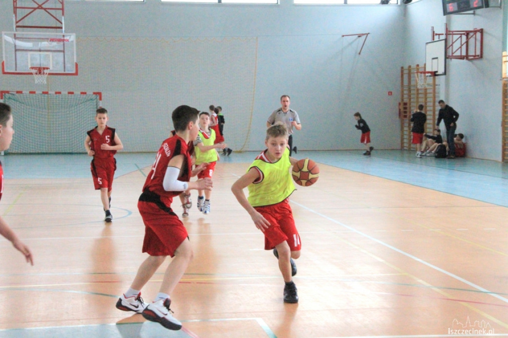 Turniej Regionalny Igrzysk Młodzieży Szkolnej w mini koszykówce chłopców