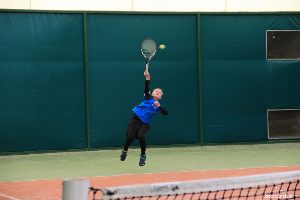 Halowy Turniej Skrzatek i Skrzatów