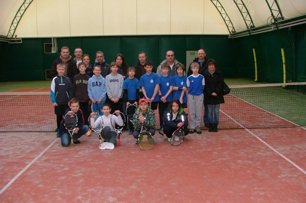 Halowy Turniej Skrzatek i Skrzatów