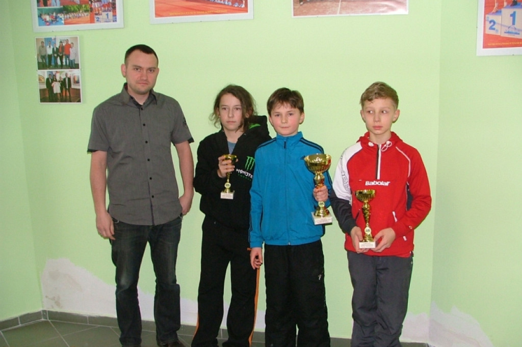 Halowy Turniej Skrzatek i Skrzatów