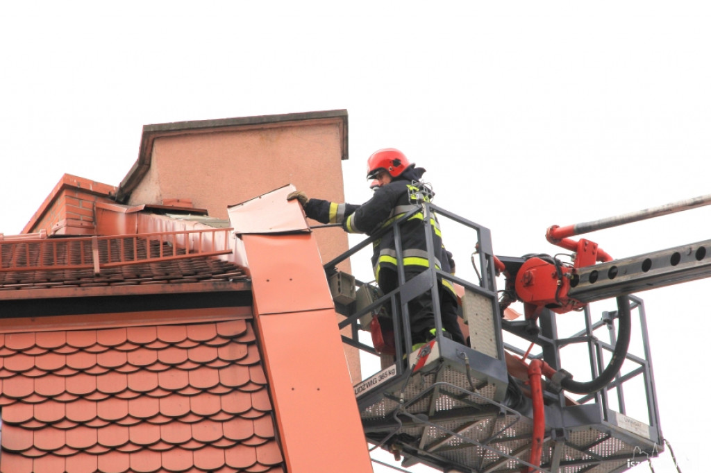 Usuwanie skutków wiatru