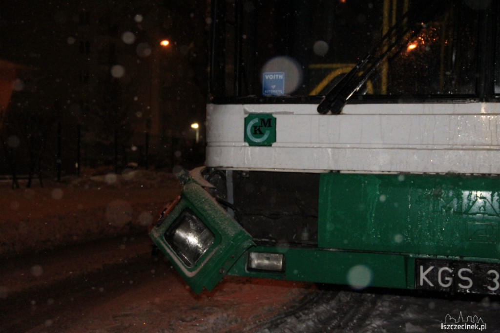 Autobus wjechał w forda