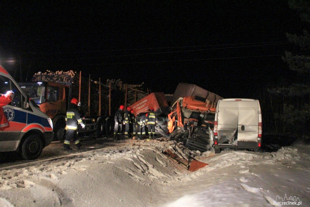 Zderzenie 4 samochodów pod Szczecinkiem