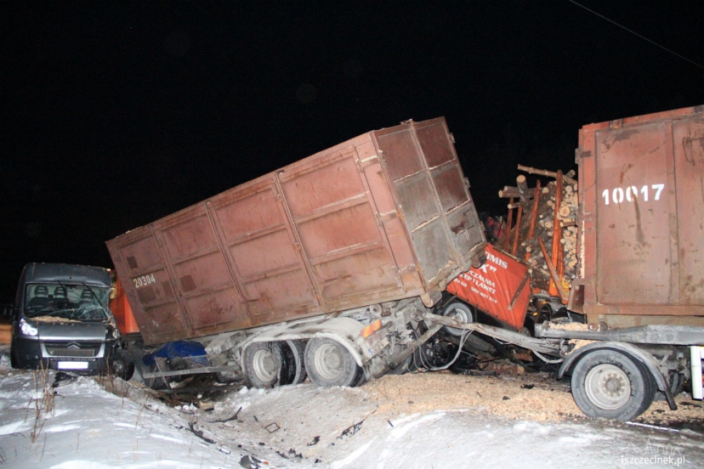 Zderzenie 4 samochodów pod Szczecinkiem