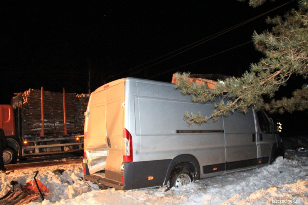 Zderzenie 4 samochodów pod Szczecinkiem