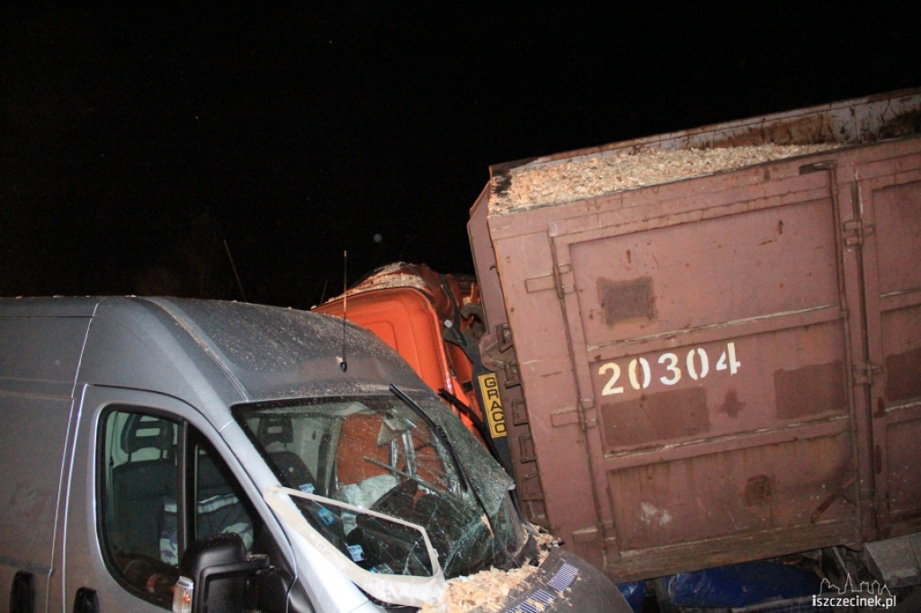 Zderzenie 4 samochodów pod Szczecinkiem