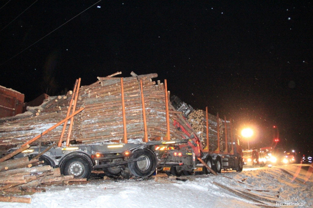 Zderzenie 4 samochodów pod Szczecinkiem