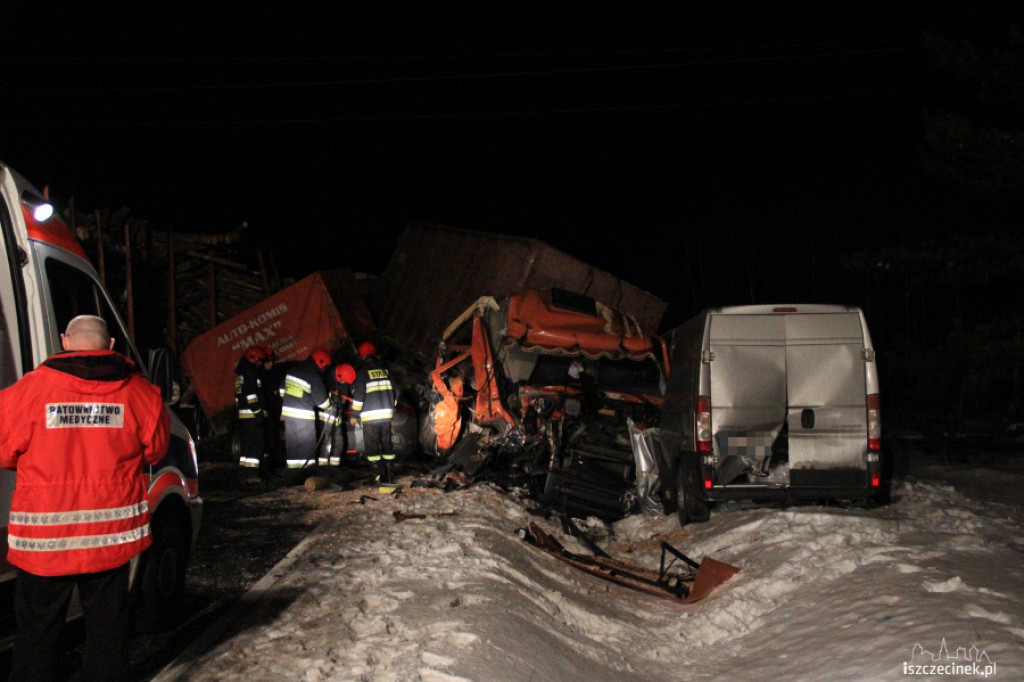 Zderzenie 4 samochodów pod Szczecinkiem