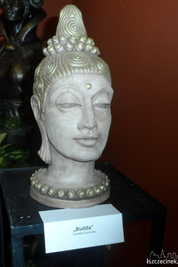 Wernisaż wystawy rzeźb Dominiki Rumińskiej i Sylwestra Chłodzińskiego