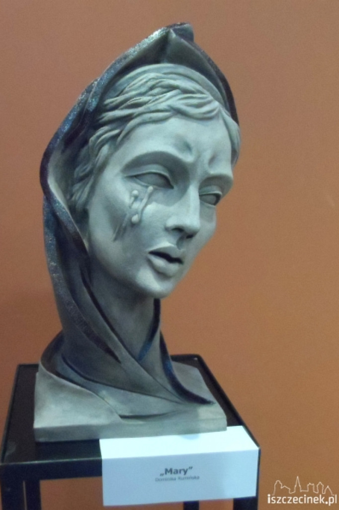 Wernisaż wystawy rzeźb Dominiki Rumińskiej i Sylwestra Chłodzińskiego