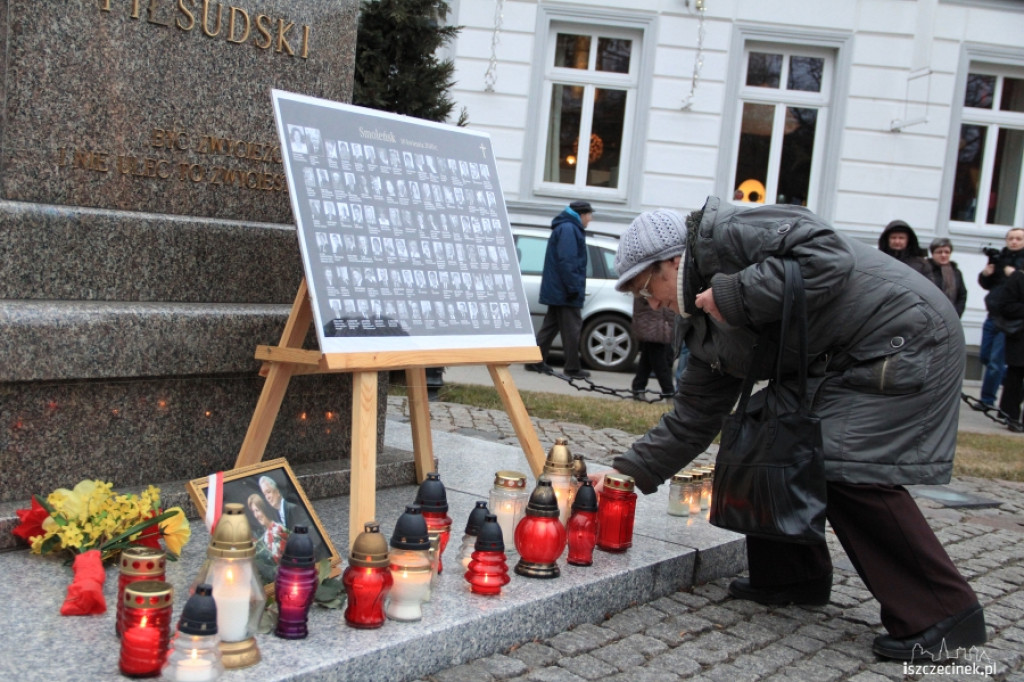 Mieszkańcy Szczecinka uczcili pamięć ofiar katastrofy smoleńskiej