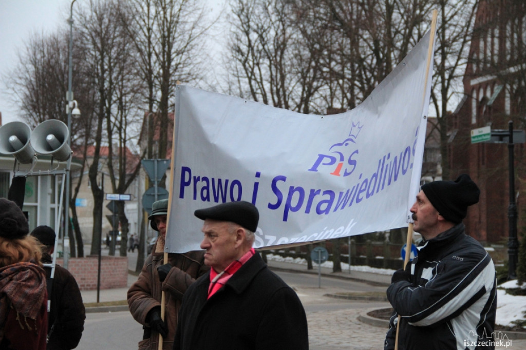 Mieszkańcy Szczecinka uczcili pamięć ofiar katastrofy smoleńskiej