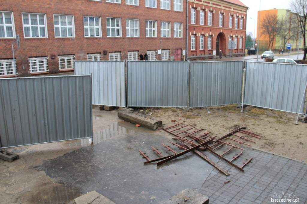 Rozpoczęli przebudowę internatu