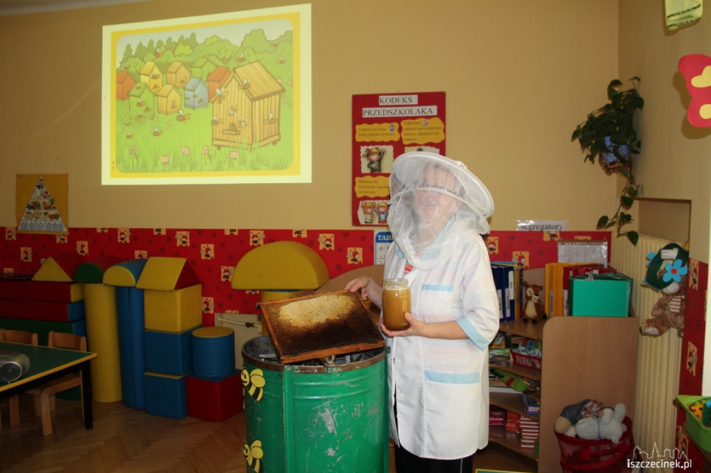 O pszczołach i miodzie w przedszkolu MIŚ