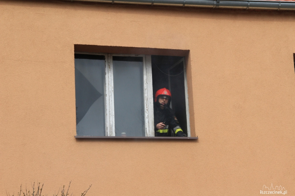 Pożar w mieszkaniu przy ul. Kosińskiego w Szczecinku