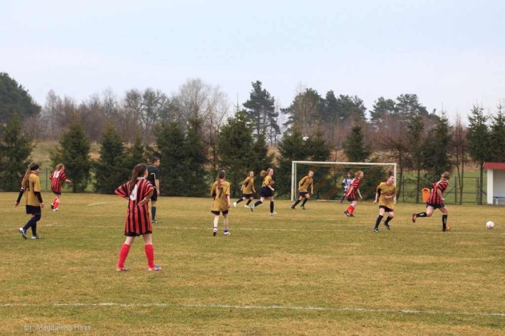Gimnazjalistki z Barwic najlepsze w piłkę nożną