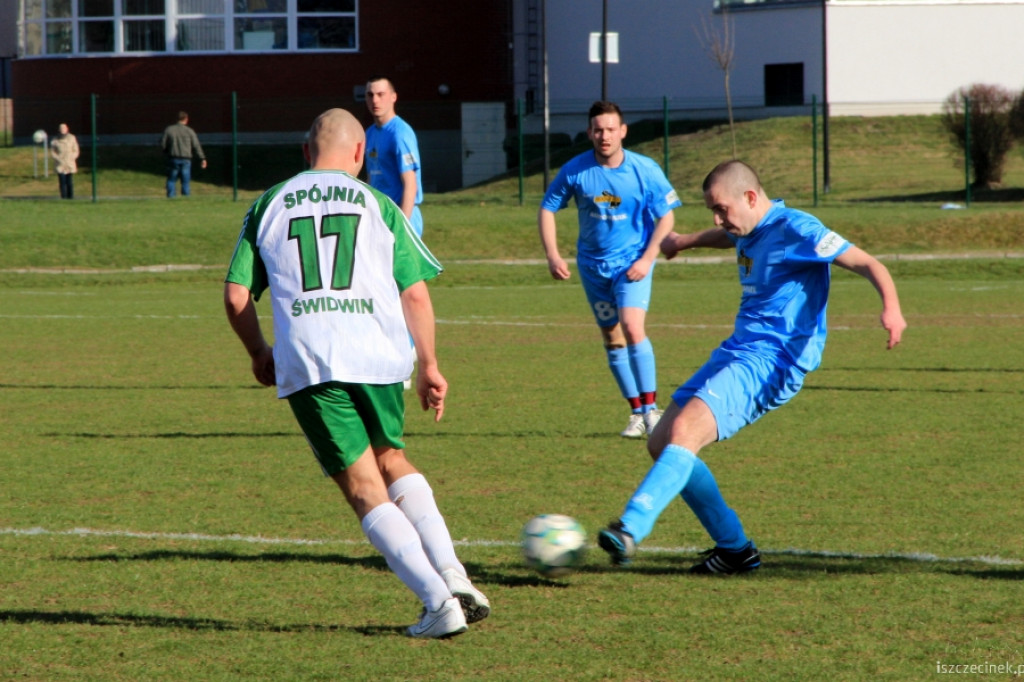Błękitni Szczecinek - Spójnia Świdwin