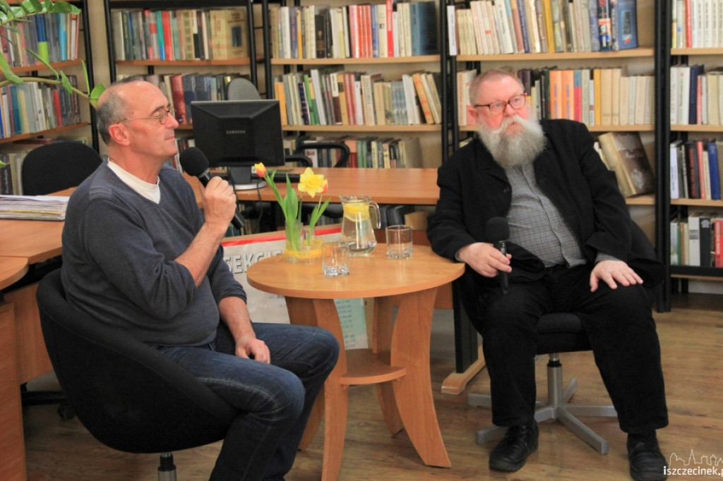 Bralczyk i Ogórek promowali Kiełbasę i Sznurek