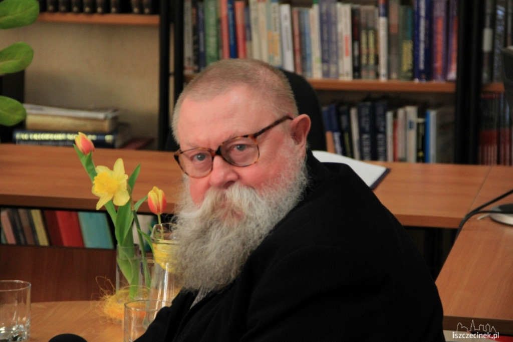 Bralczyk i Ogórek promowali Kiełbasę i Sznurek