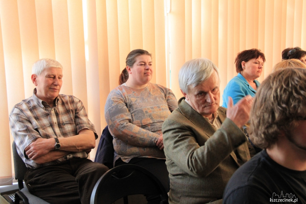 Bralczyk i Ogórek promowali Kiełbasę i Sznurek