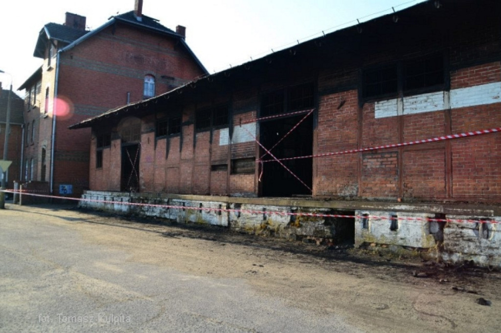 Pożar magazynów przy PKP w Czarnem