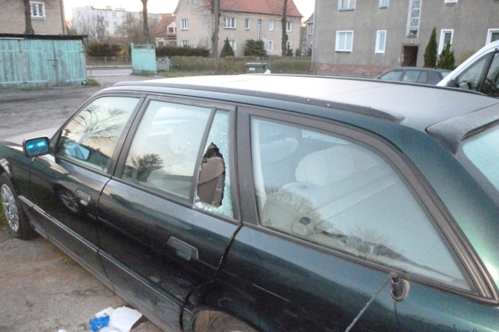 Włamania do samochodów na Polnej