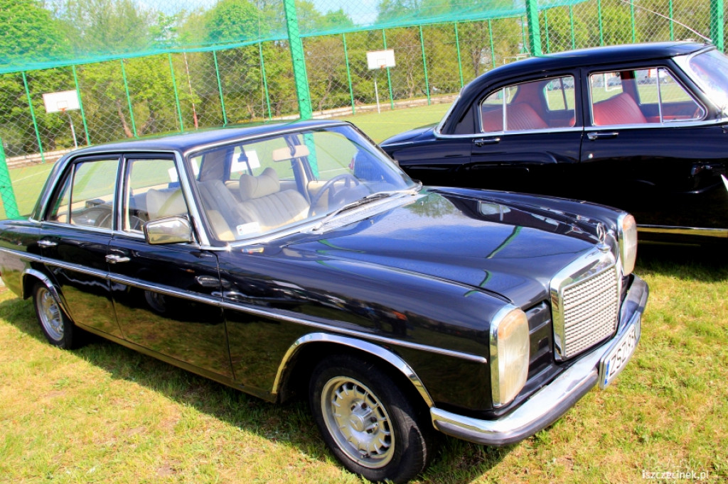 Wystawa pojazdów zabytkowych w ZS nr 5 w Szczecinku
