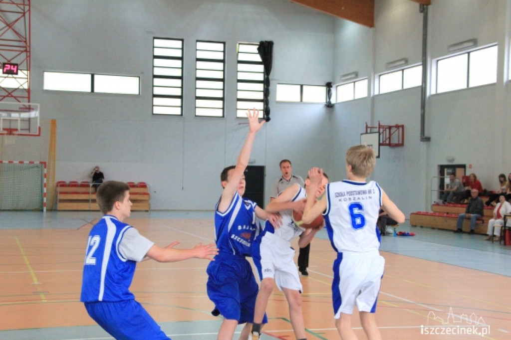 EMET Basket Szczecinek - Żak Koszalin